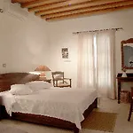 Petali Village 3*