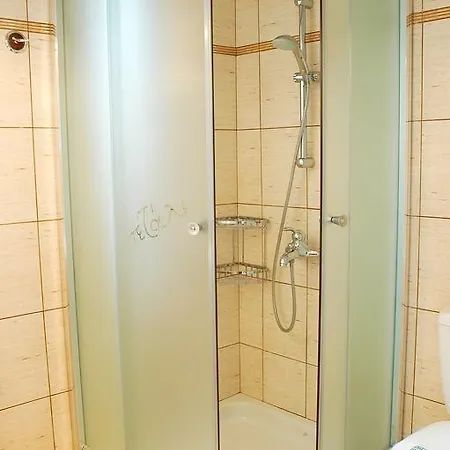 Petali Village Hotell 3*