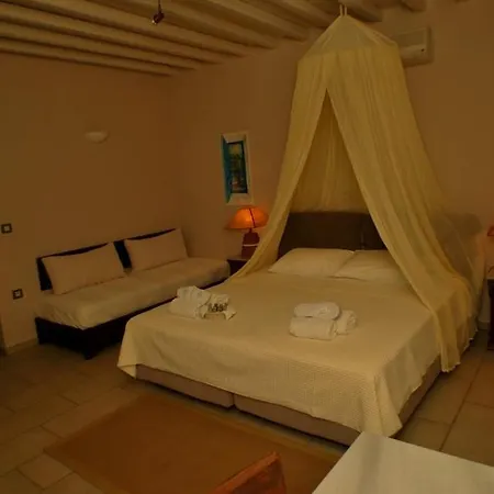 Petali Village מלון 3*
