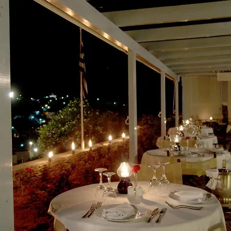 Petali Village מלון 3*