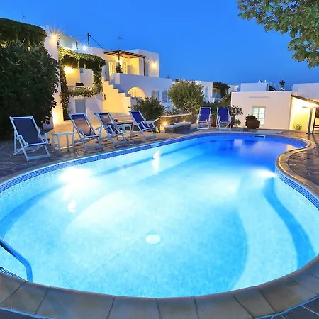 Petali Village מלון 3*