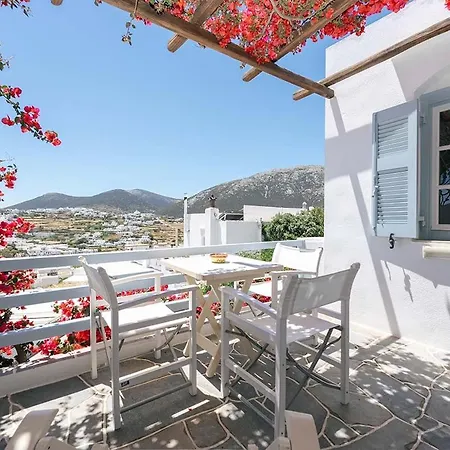 מלון Petali Village 3*