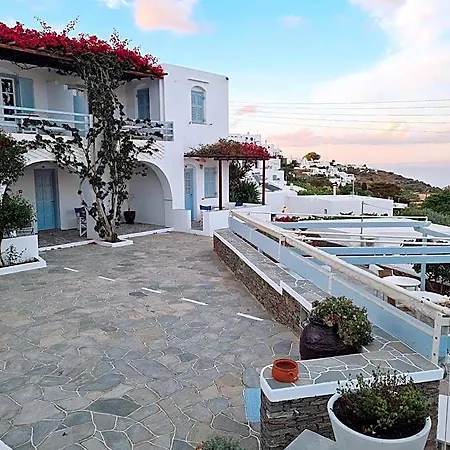Petali Village Szálloda 3*