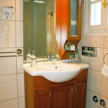 Petali Village Hotel 3*